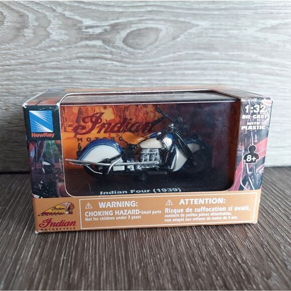 1939 1/32 Scale Indian Four Motorcycle Model NewRay - Picture 1 of 4